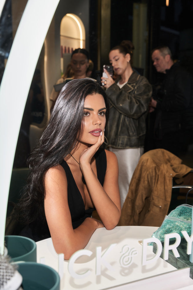 BLOW DRIES, ANYTIME. ANYWHERE.