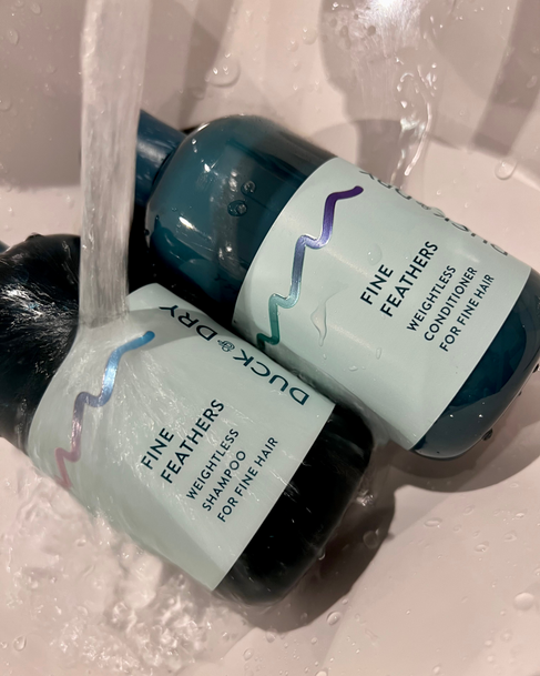 products/DUCK_AND_DRY-SHAMPOO_FINE_FEATHERS_FOR_FINE_THIN_HAIR_WEIGHTLESS_FEEL_VOLUME_HYDRATING_2.png